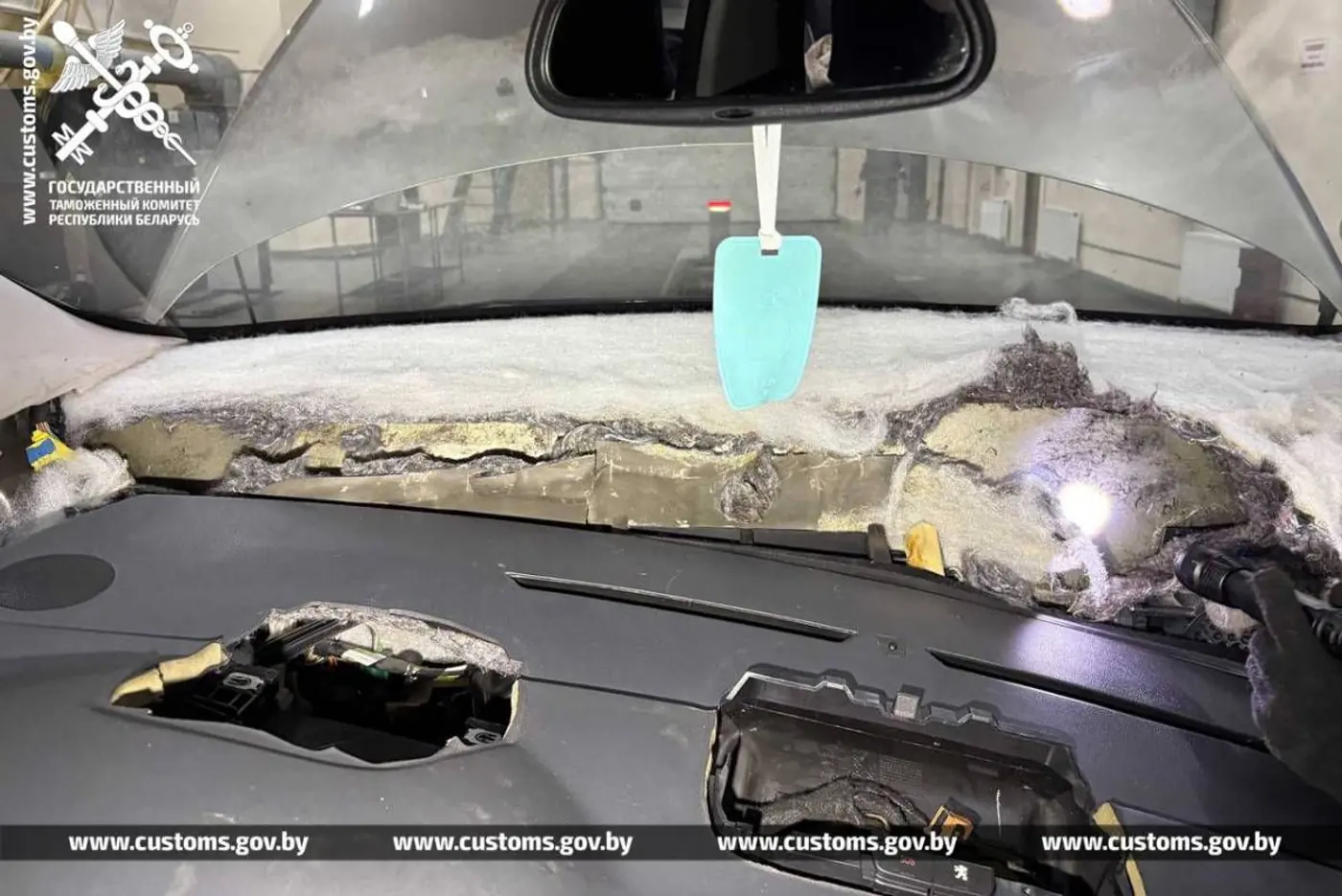 Peugeot c 50 килограммами гашиша в тайнике задержан в ПП «Брест»