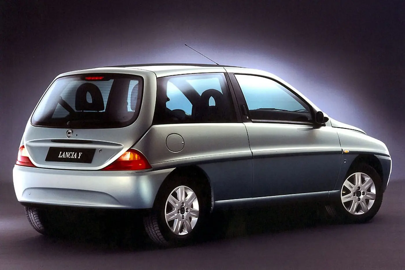 На стиле: итальянская «модница» Lancia Ypsilon отмечает 40-летие