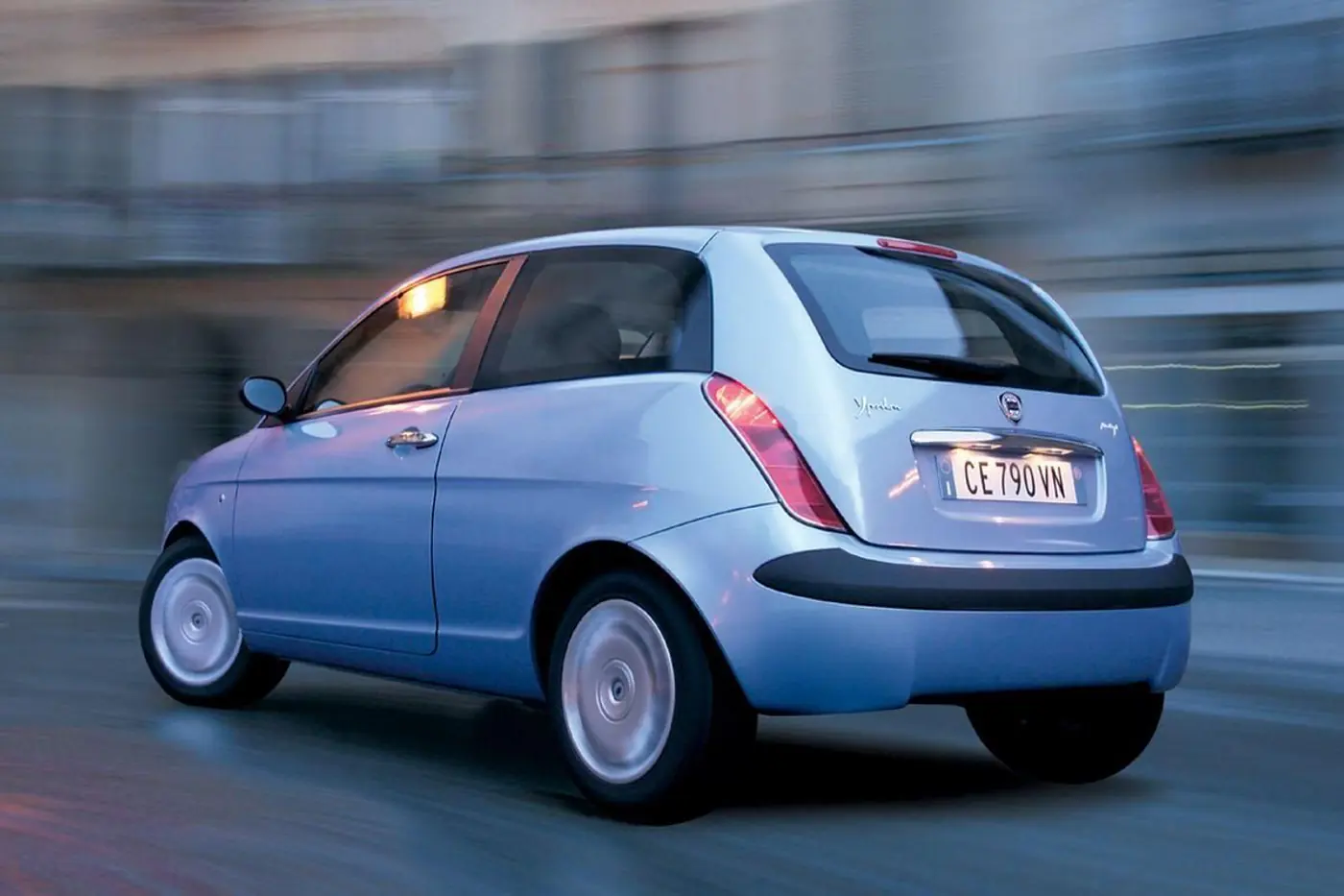 На стиле: итальянская «модница» Lancia Ypsilon отмечает 40-летие