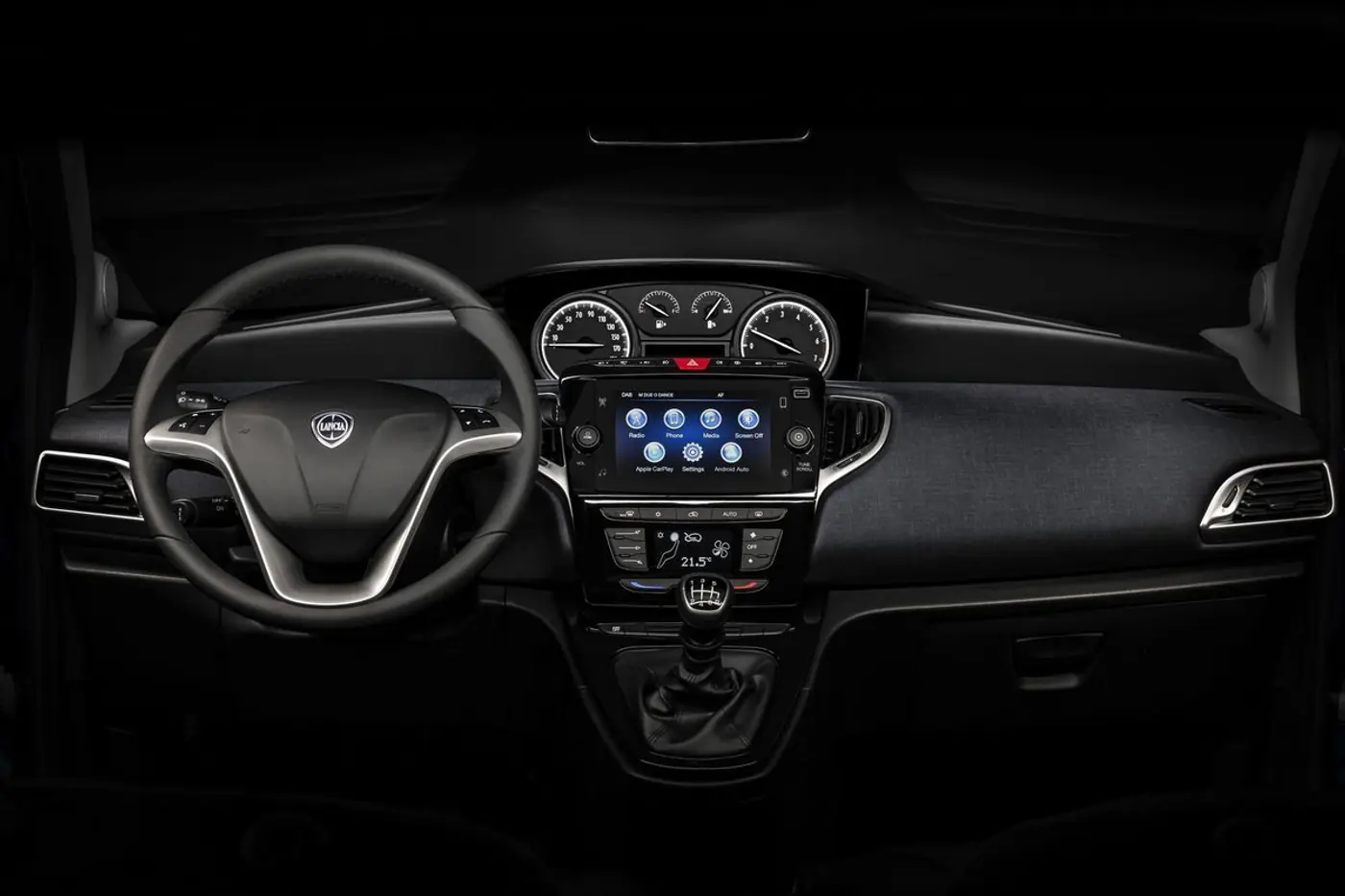 На стиле: итальянская «модница» Lancia Ypsilon отмечает 40-летие