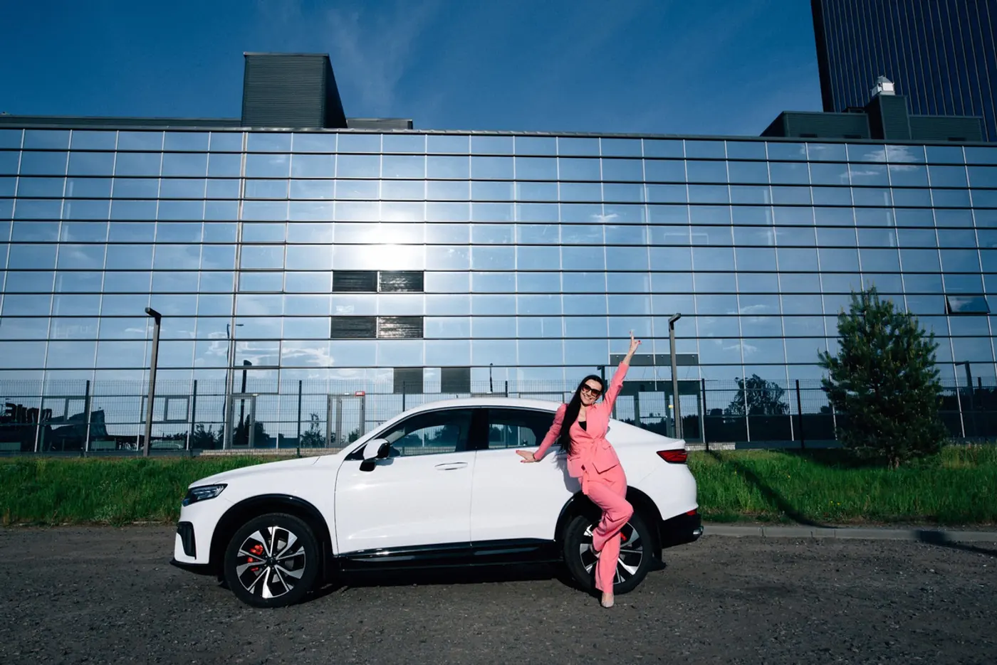 Большие скидки, кредит под 5% и рассрочка: за новыми Geely – на Камайскую, 3!
