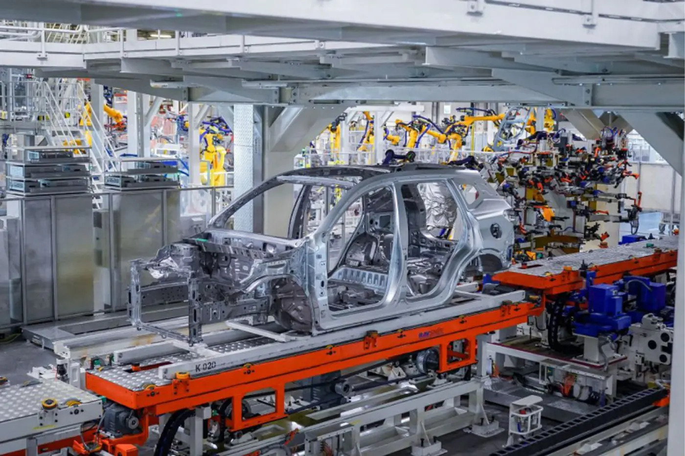 Бывший завод Volkswagen в Калуге готов к серийному выпуску Tenet: завершена подготовка сварочного цеха