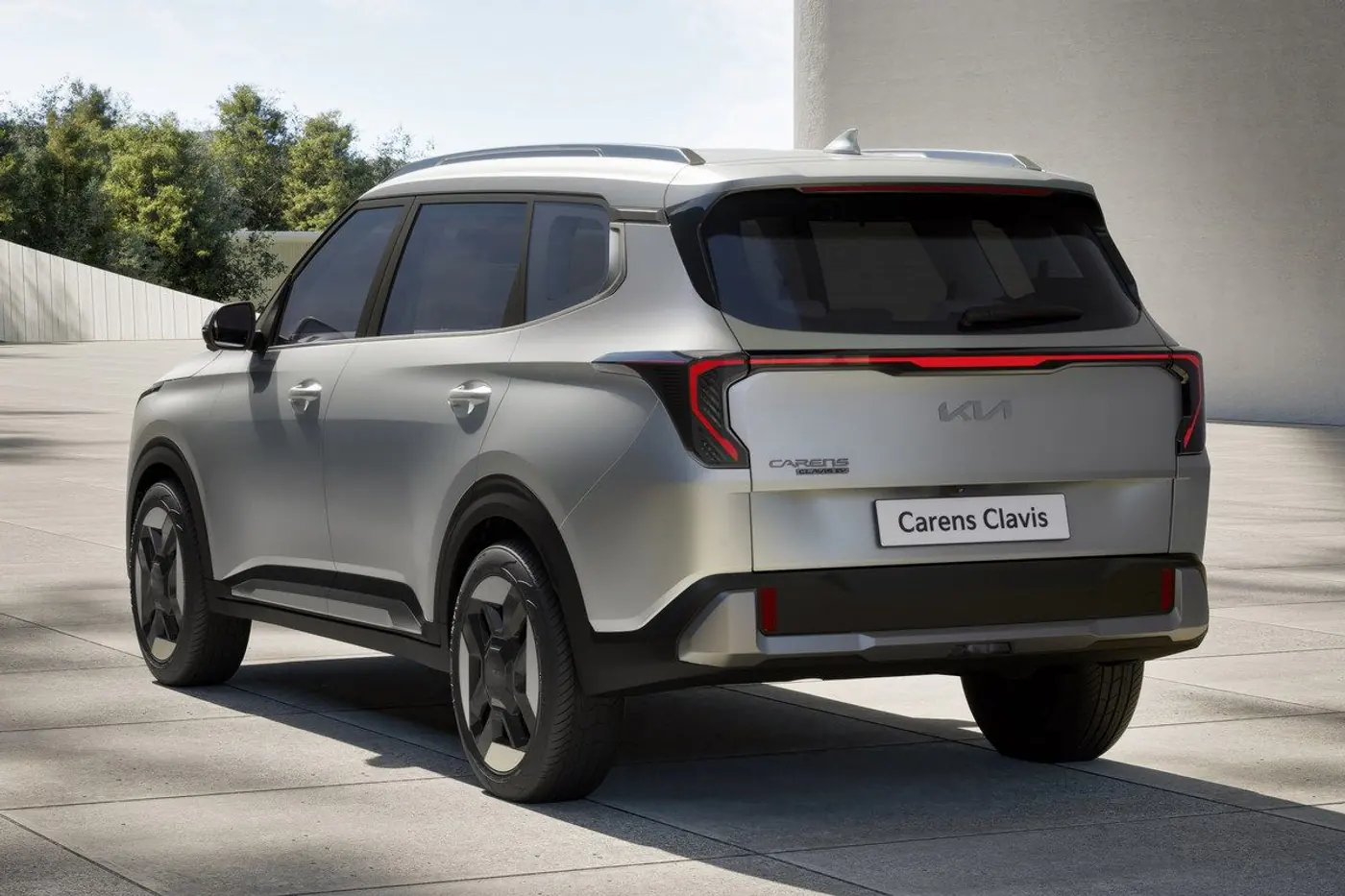 Нетипичный Carens: семиместный электромобиль Kia из Индии