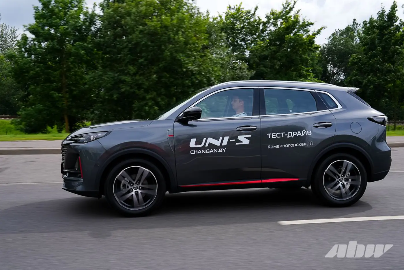 Отрицание, торг, принятие: тест-драйв Changan UNI-S