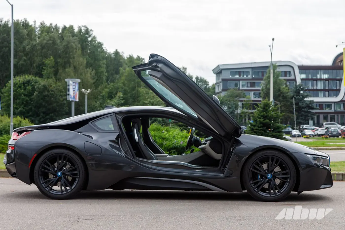 Его не поняли или просто не пытались понять? Секонд-тест BMW i8