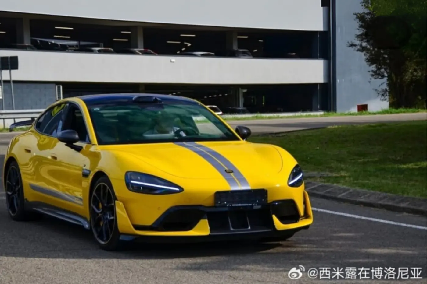 Ferrari изучает китайский электрокар – зачем итальянцам Xiaomi SU7 Ultra