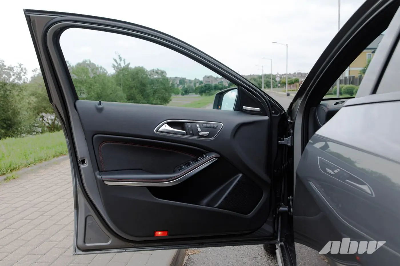Порвать поводок! Секонд-тест Mercedes-Benz A45 AMG