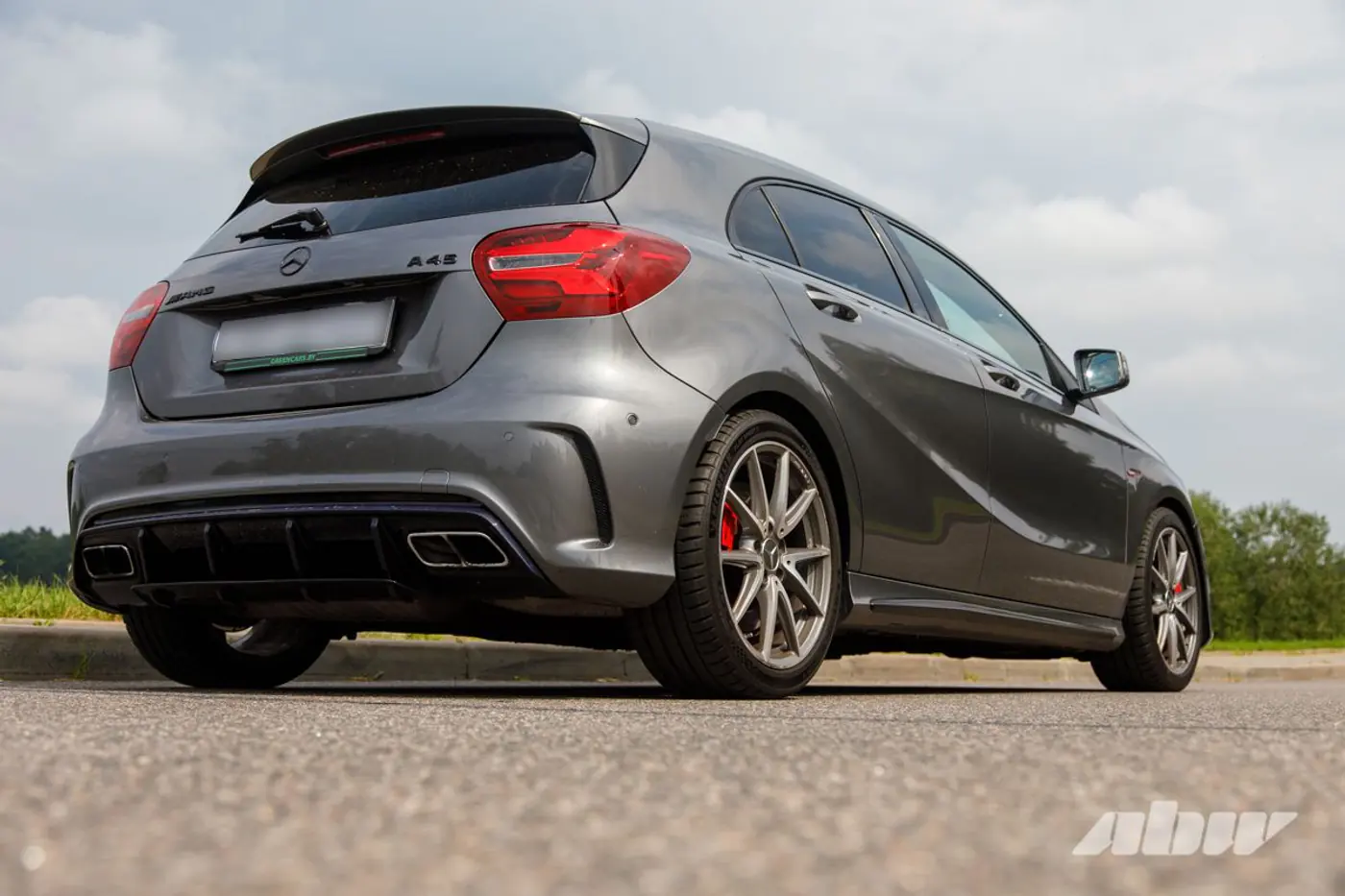 Порвать поводок! Секонд-тест Mercedes-Benz A45 AMG