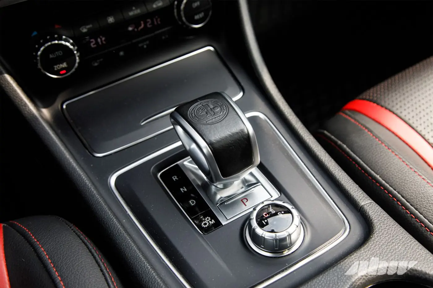 Порвать поводок! Секонд-тест Mercedes-Benz A45 AMG