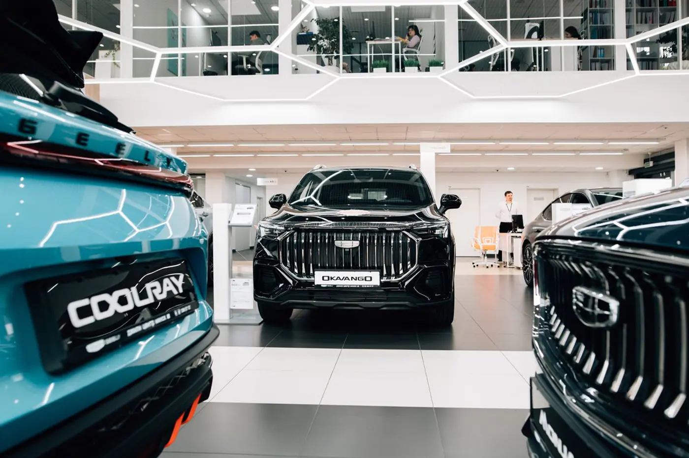 Электроновинка Geely EX5 в кредит всего под 9,5% в рублях!