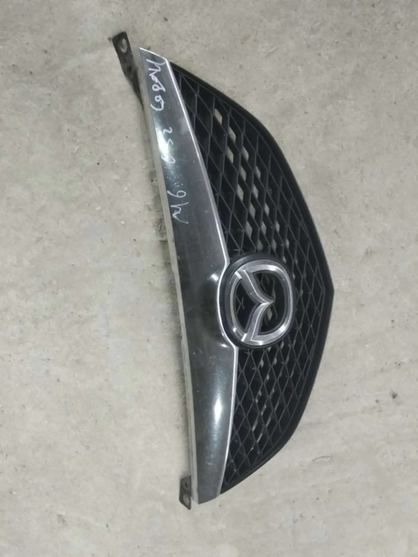 Решетка радиатора к Mazda 6 2003