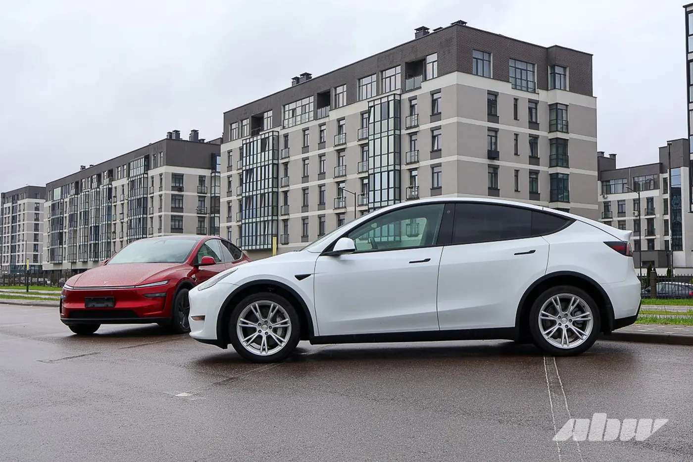 Из Китая и похожа на «китайцев»? Тестируем обновленную Tesla Model Y Juniper