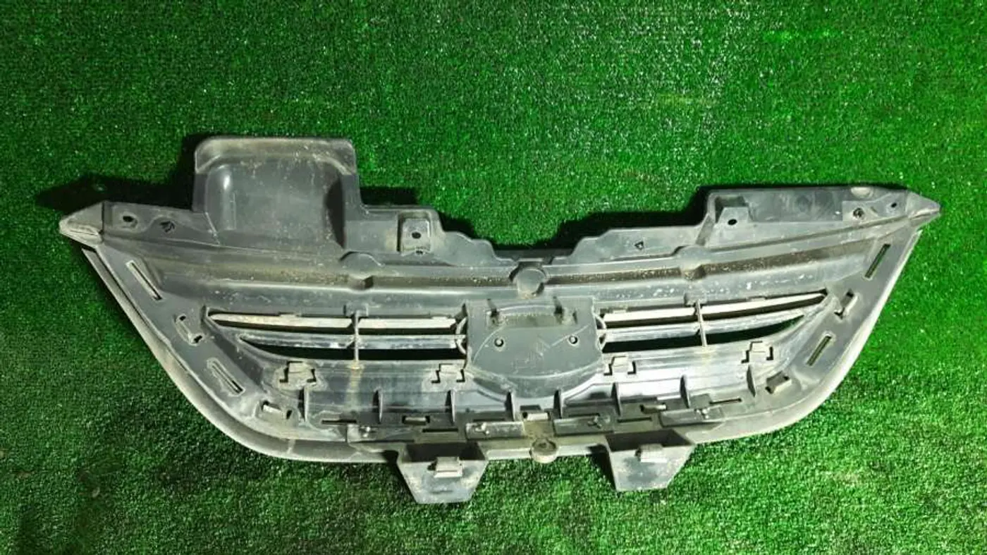 Решетка радиатора к Ford Fiesta 2012