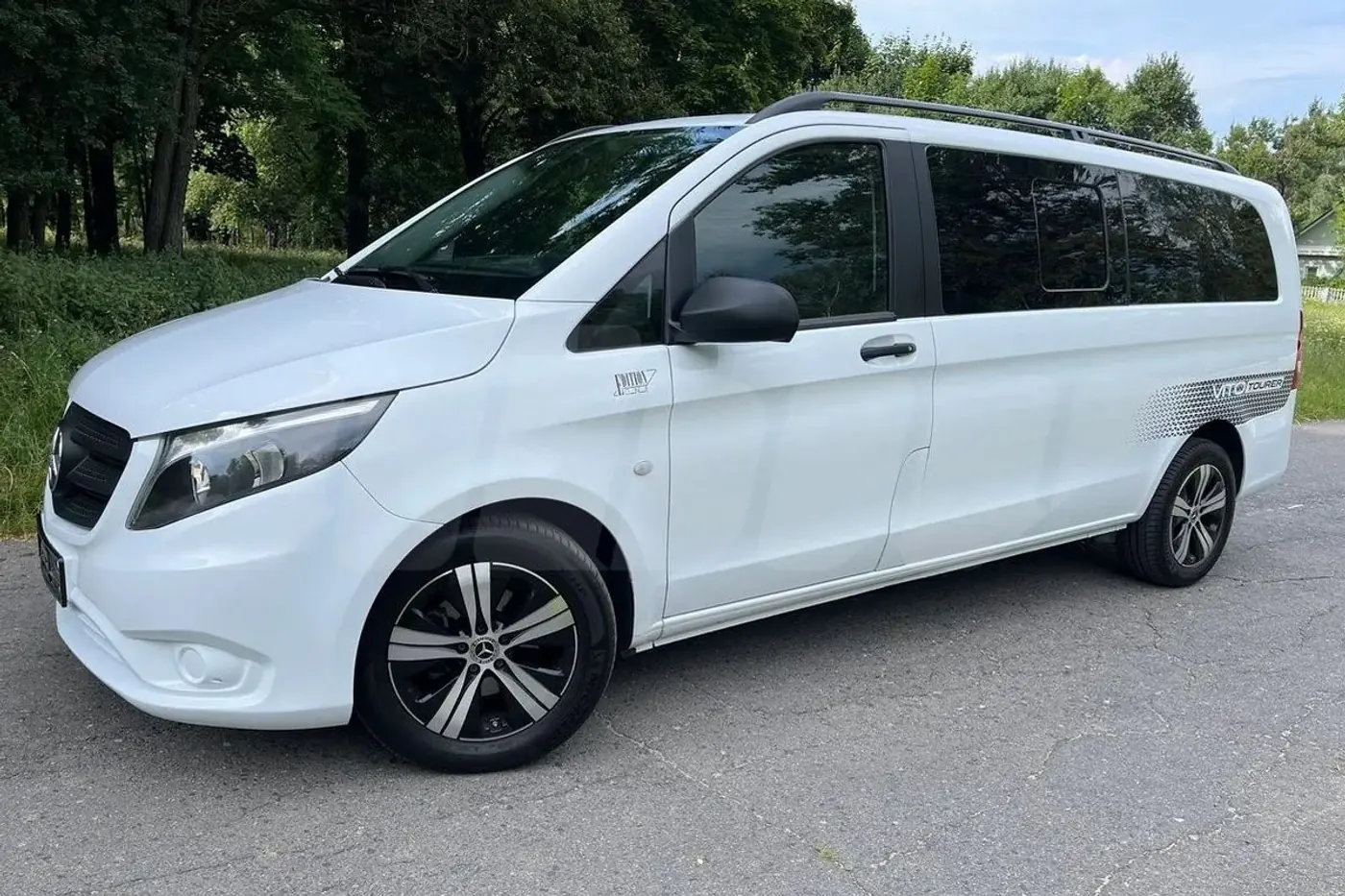 Вместо VW Transporter: сколько денег нужно отдать, чтобы купить свежий бус