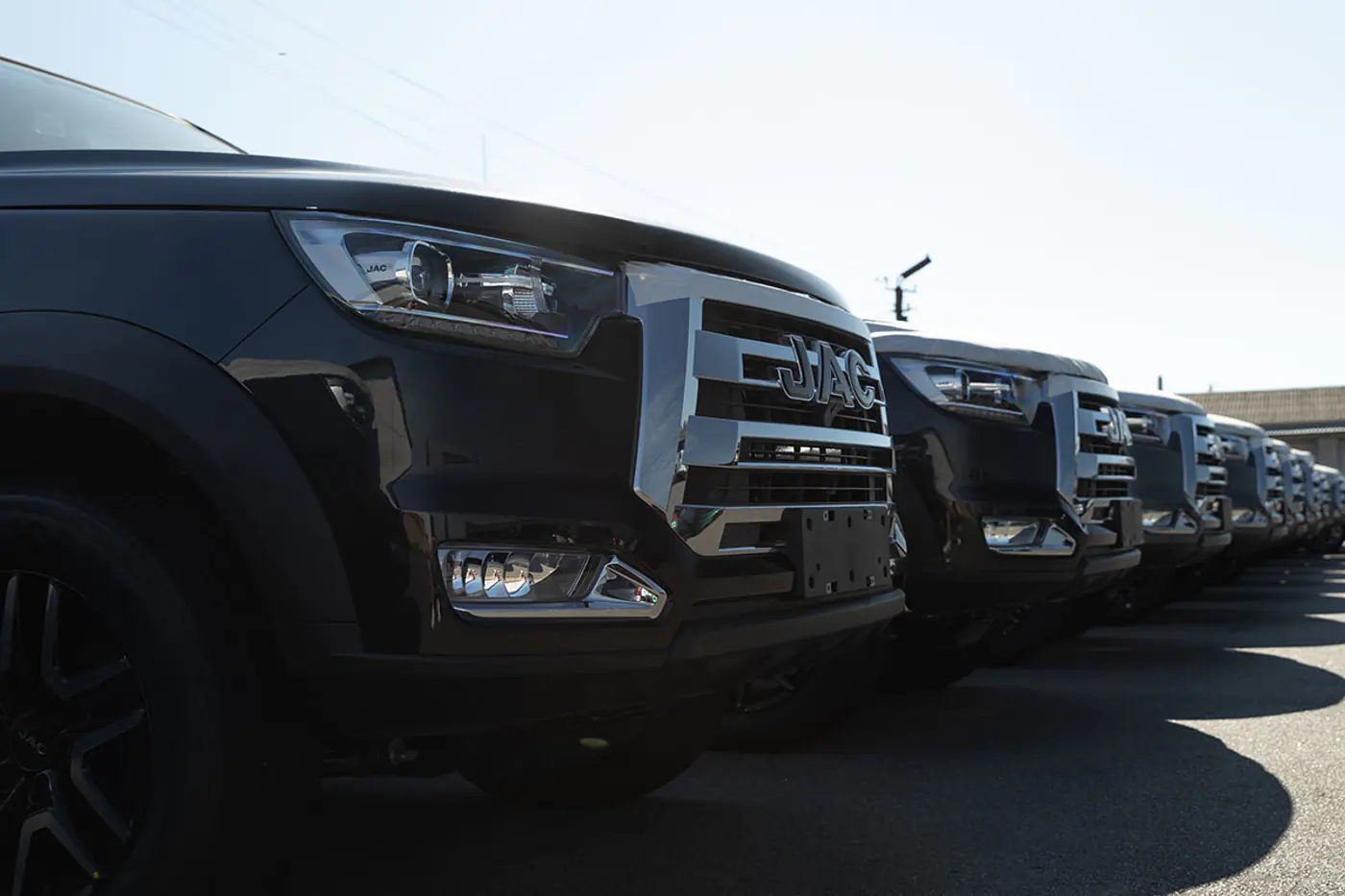 Теперь и в Беларуси: на заводе UNISON начали сборку JAC T8 Pro