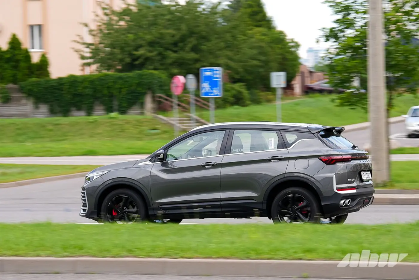 Coolray по новому рецепту: тест-драйв Geely Binyue L из Китая