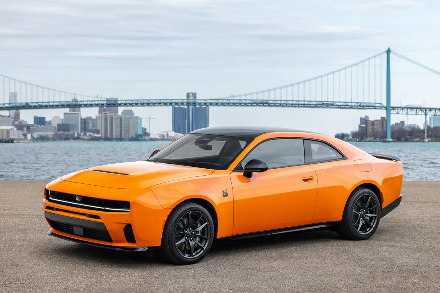 Новый Dodge Charger: теперь и с бензиновым двигателем