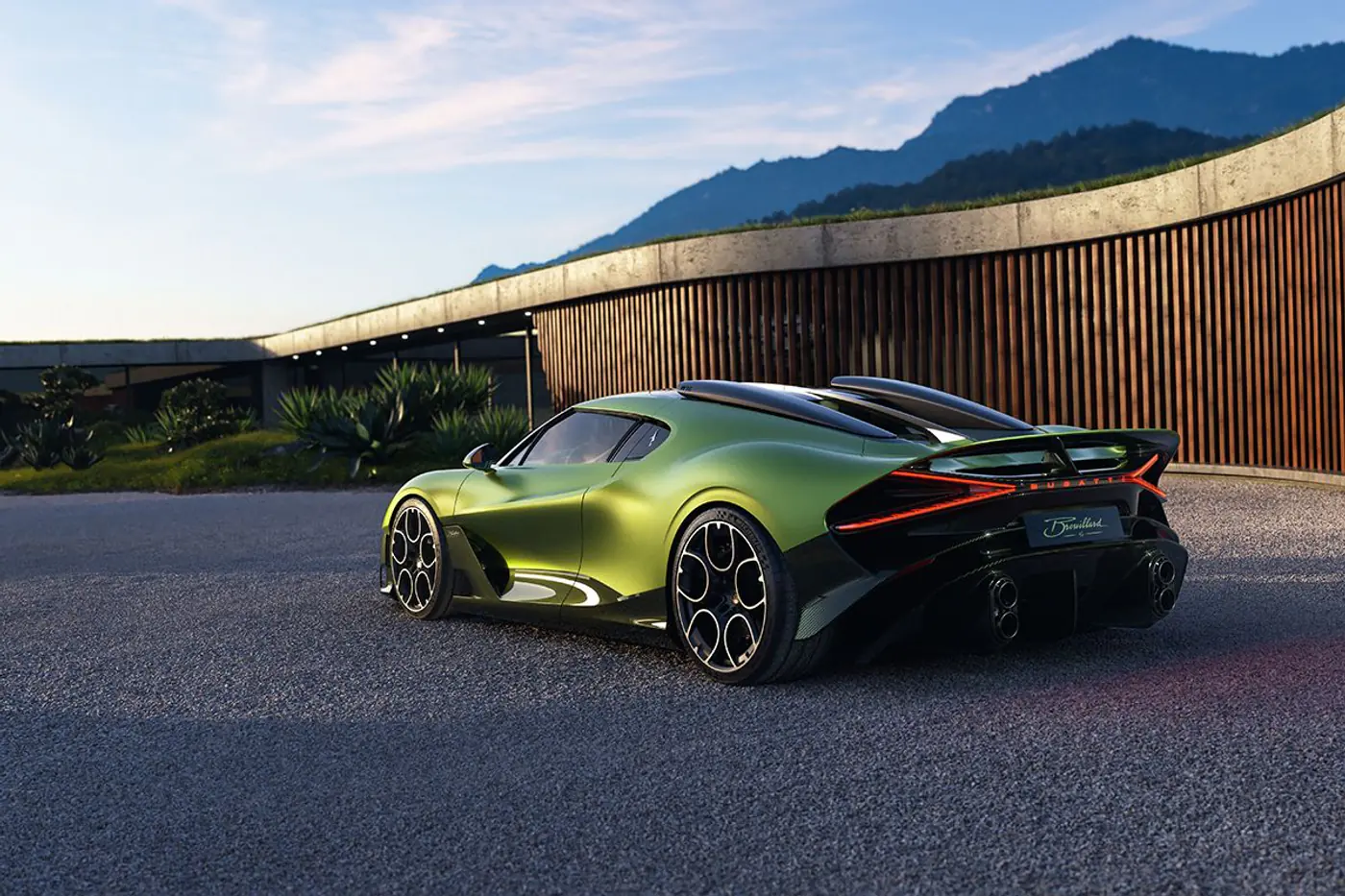 Искусство на колесах: Bugatti показал свой очередной шедевр