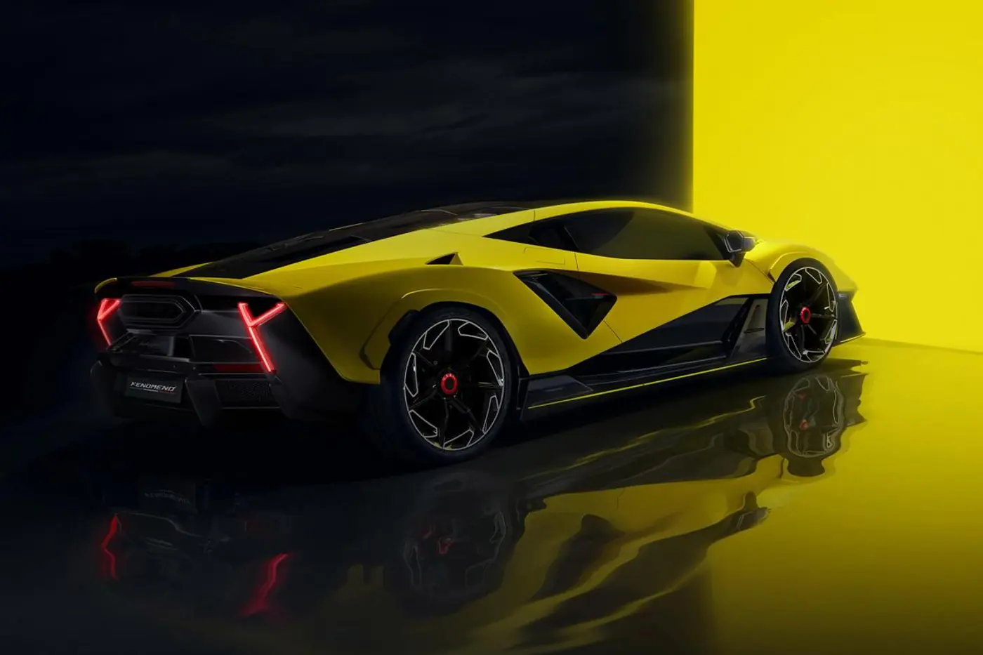 1080-сильный «феномен»: представлен самый мощный суперкар Lamborghini