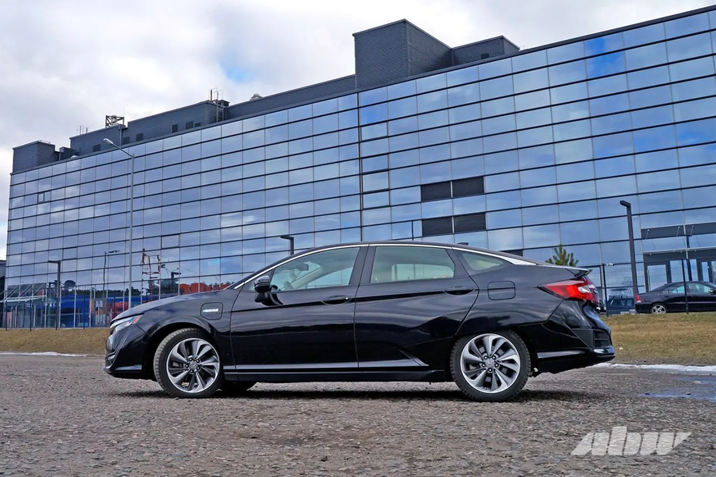 Нестандартный вариант: тестируем с владельцем Genesis GV70 из Кореи