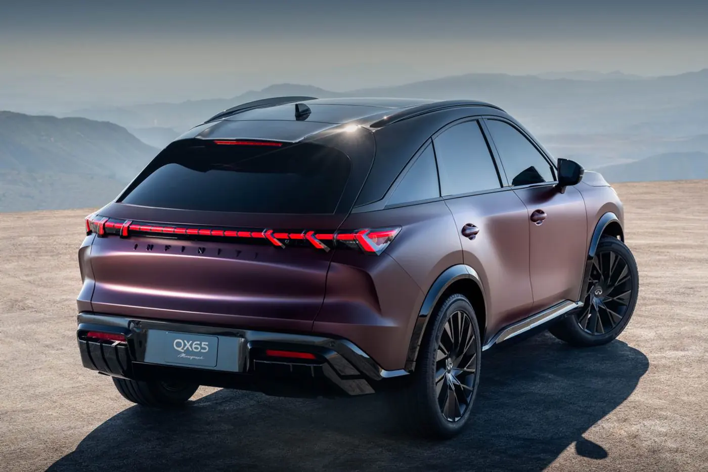 Infiniti показала будущего преемника FX и новые спецверсии QX80
