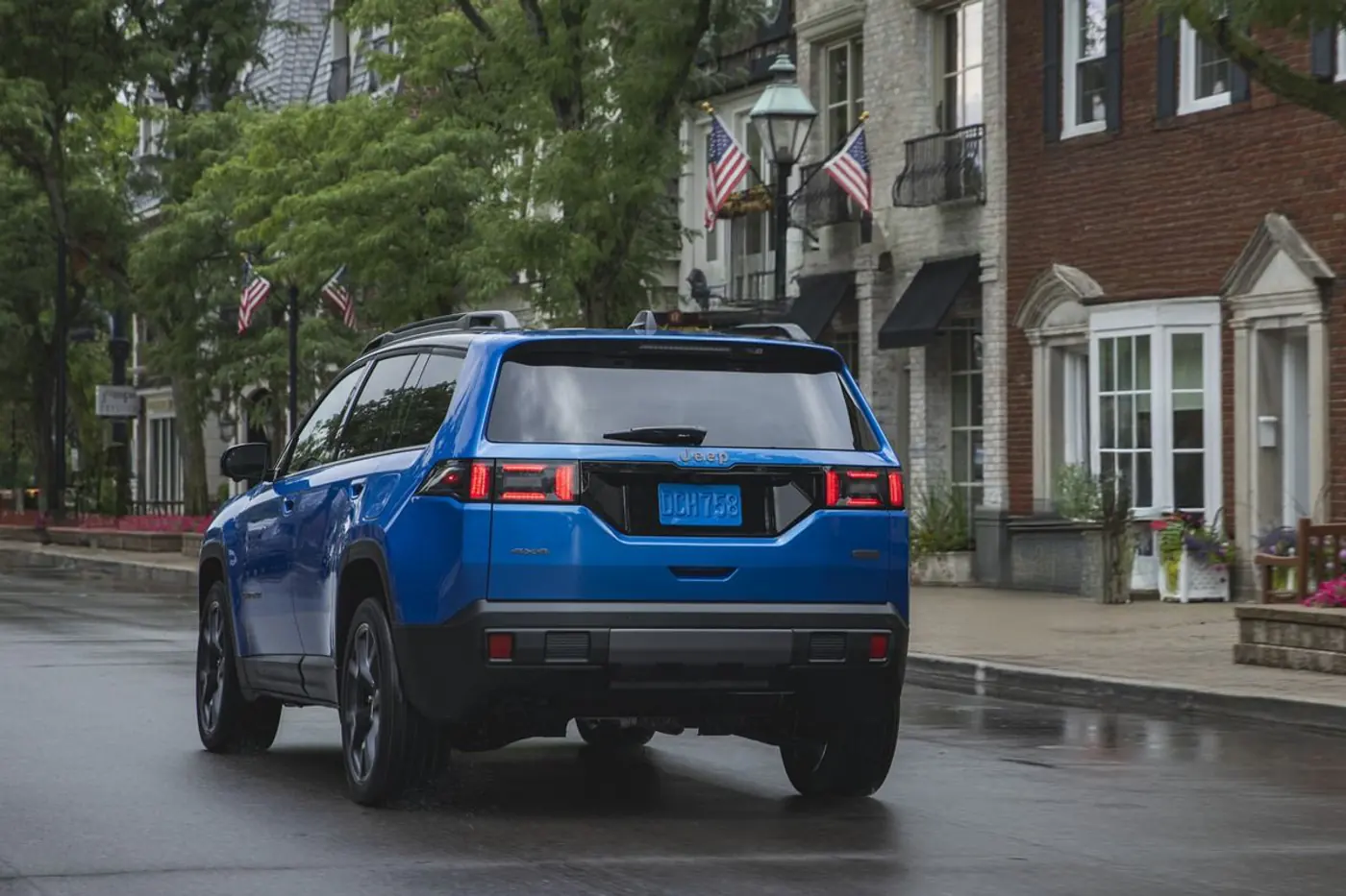 Возвращение Cherokee: теперь это гибридный кроссовер Jeep