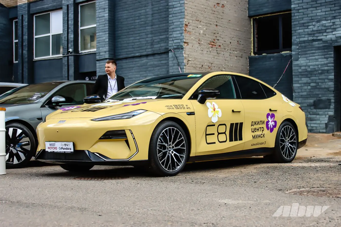 Разбиваем Renault 21 и тянем канатами Tesla: как прошел GREENCARS DAY – 2025