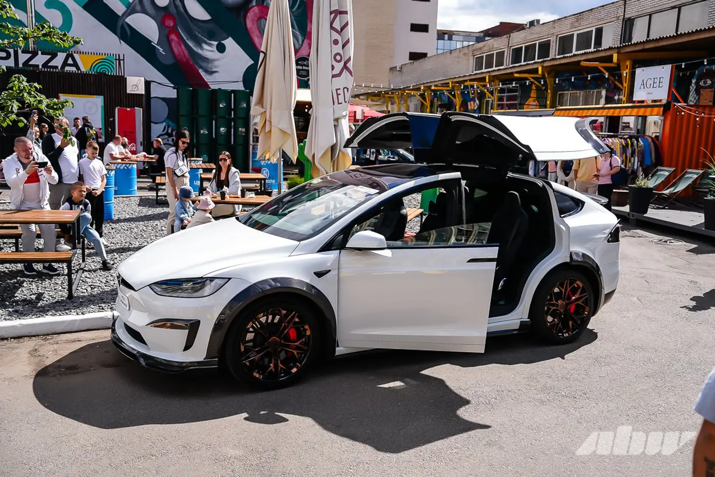 Разбиваем Renault 21 и тянем канатами Tesla: как прошел GREENCARS DAY – 2025
