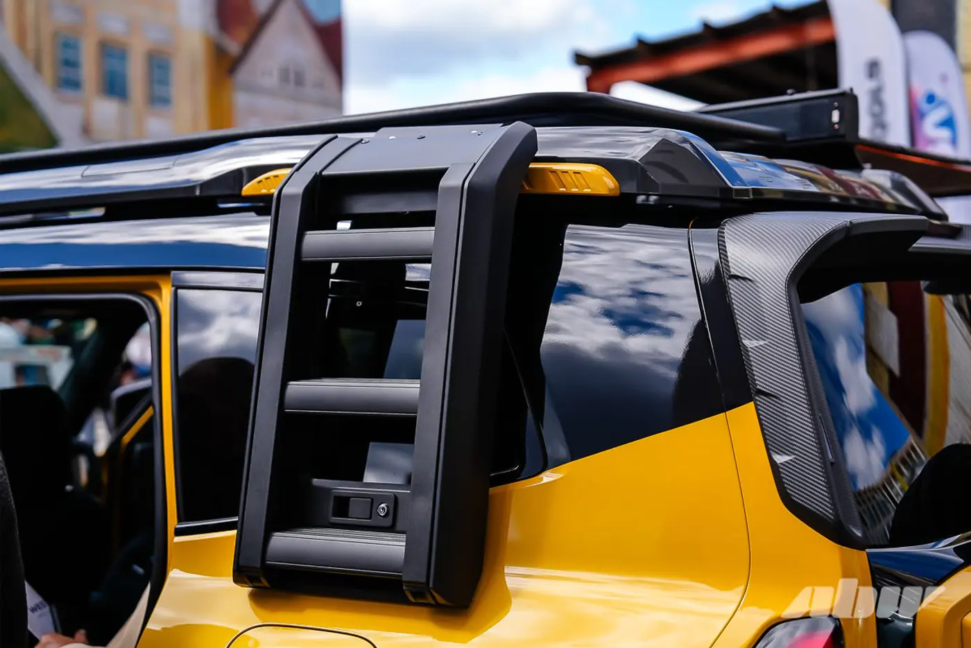 Разбиваем Renault 21 и тянем канатами Tesla: как прошел GREENCARS DAY – 2025
