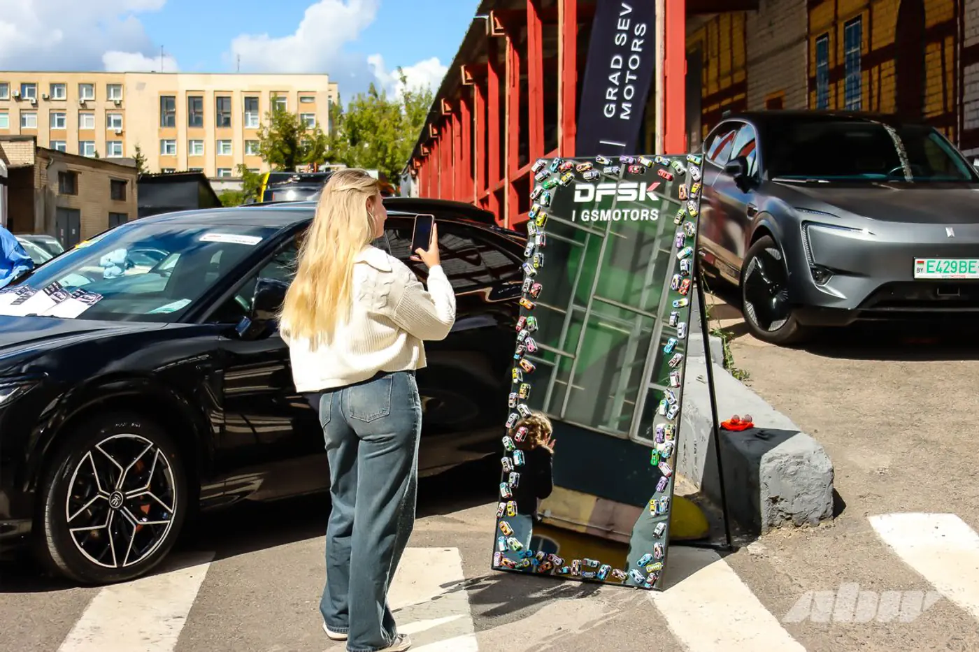 Разбиваем Renault 21 и тянем канатами Tesla: как прошел GREENCARS DAY – 2025
