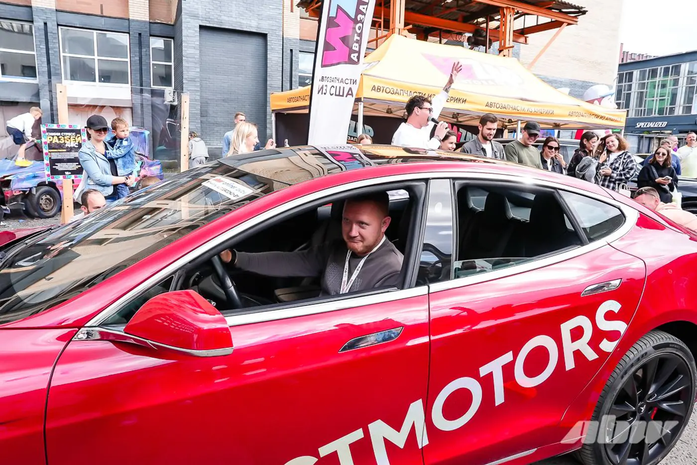 Разбиваем Renault 21 и тянем канатами Tesla: как прошел GREENCARS DAY – 2025