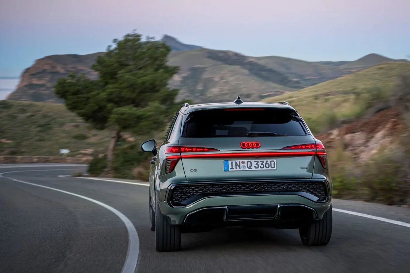 Компанию новому кроссоверу Audi Q3 составил Q3 Sportback