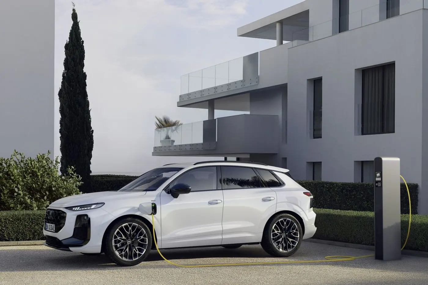 Компанию новому кроссоверу Audi Q3 составил Q3 Sportback