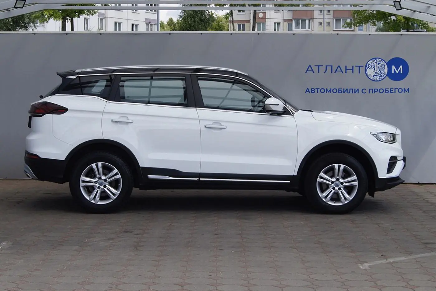 Почти новые, но намного дешевле: смотрим автомобили с пробегом в возрасте до трех лет