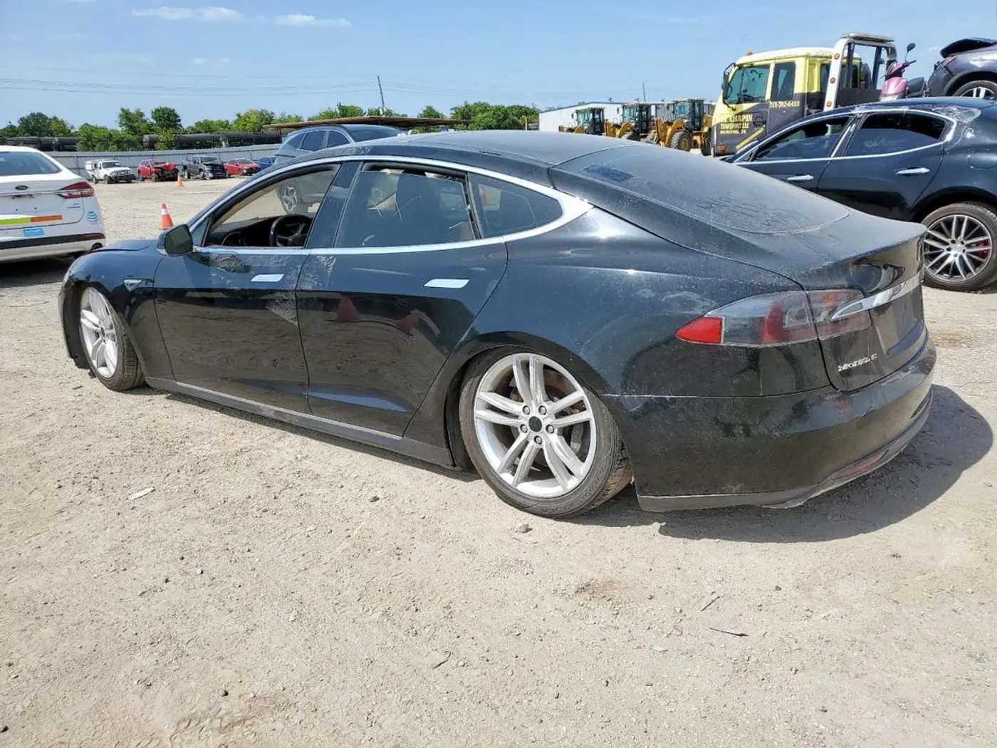 Tesla за $10 000: реальные кейсы пригона дешевого электромобиля из США