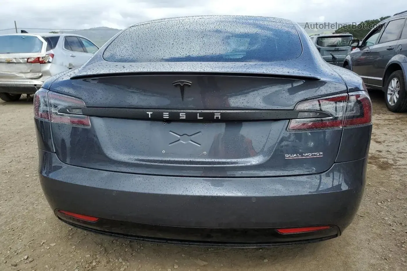 Tesla за $10 000: реальные кейсы пригона дешевого электромобиля из США
