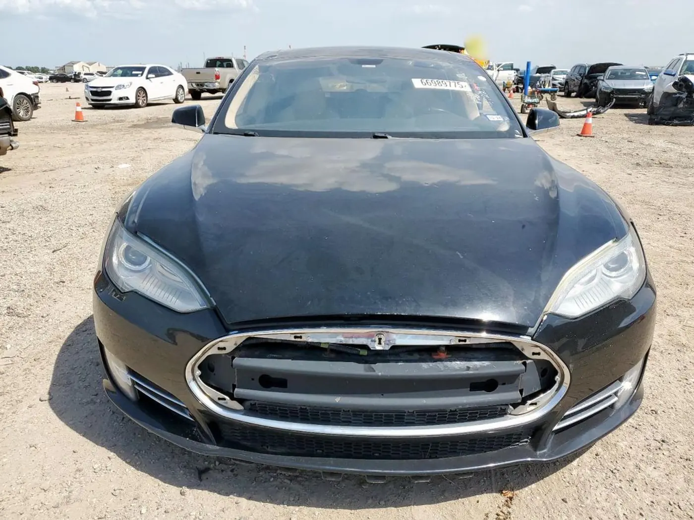 Tesla за $10 000: реальные кейсы пригона дешевого электромобиля из США
