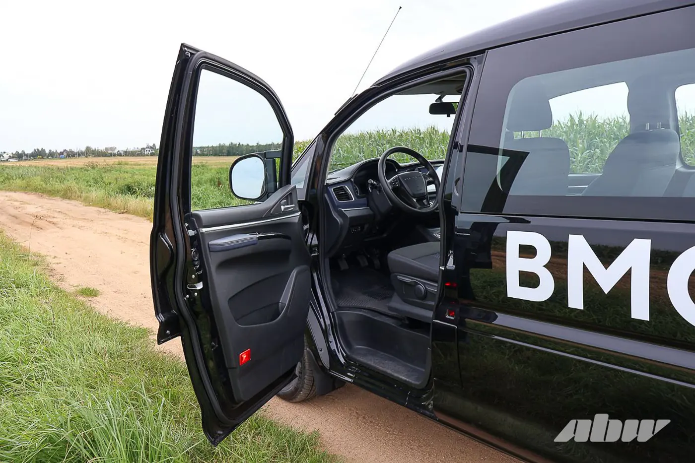 «Буханкозаменитель»: тест-драйв микроавтобуса белорусской сборки BMG M5