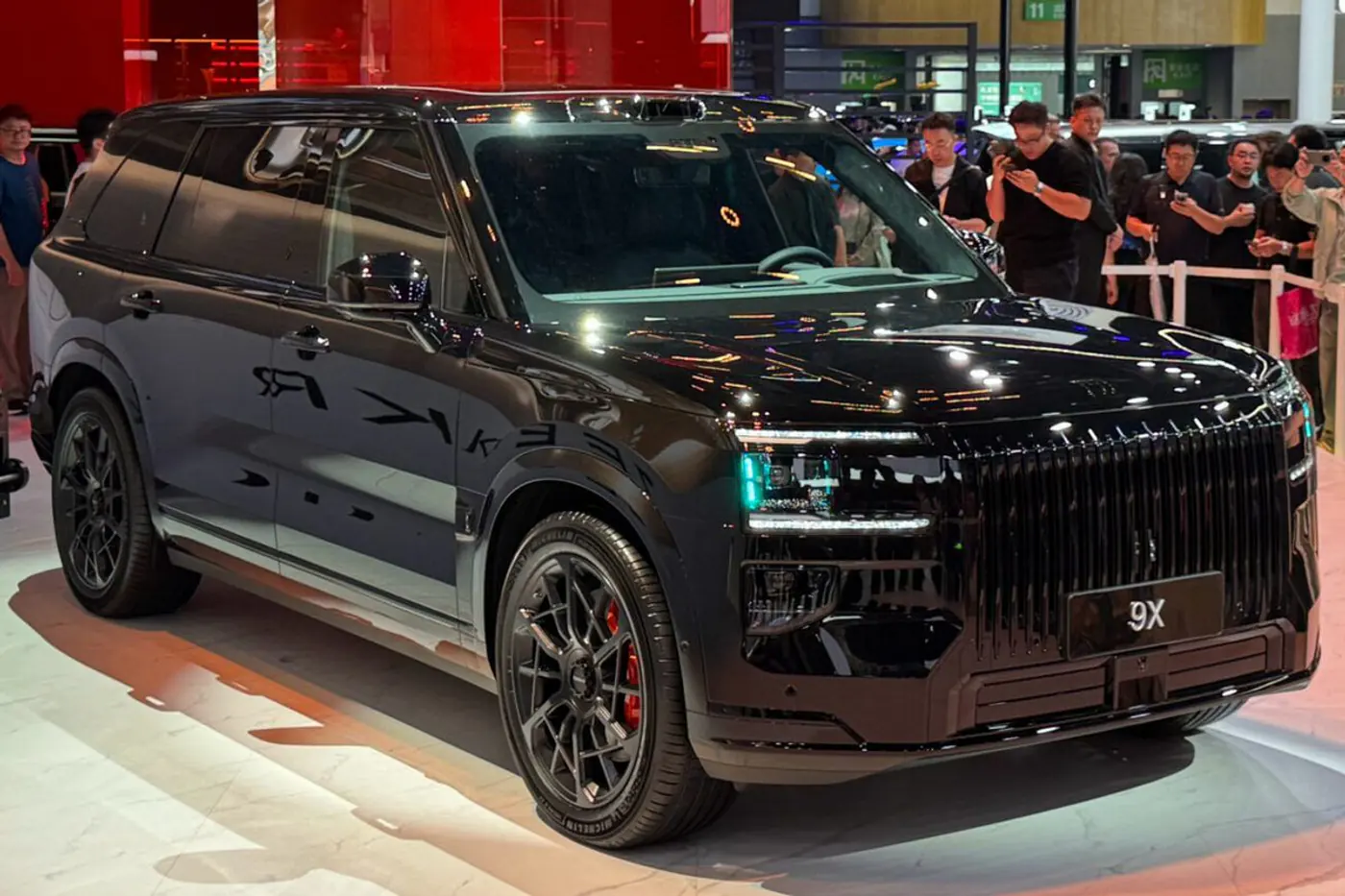 Новые гибриды, «электрички» и SUV из Китая: премьеры автошоу в Чэнду
