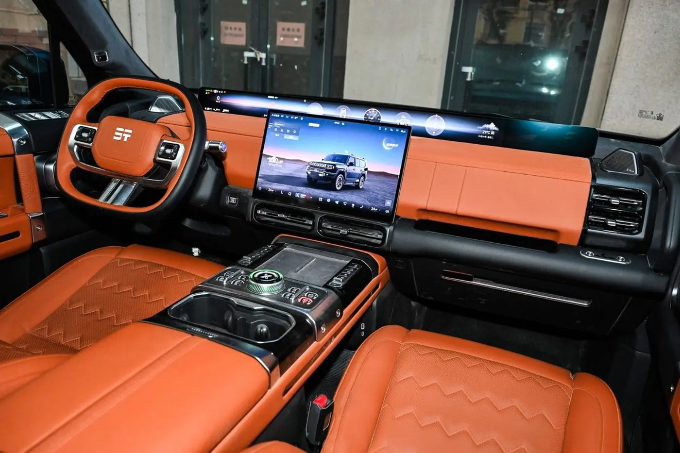 Новые гибриды, «электрички» и SUV из Китая: премьеры автошоу в Чэнду