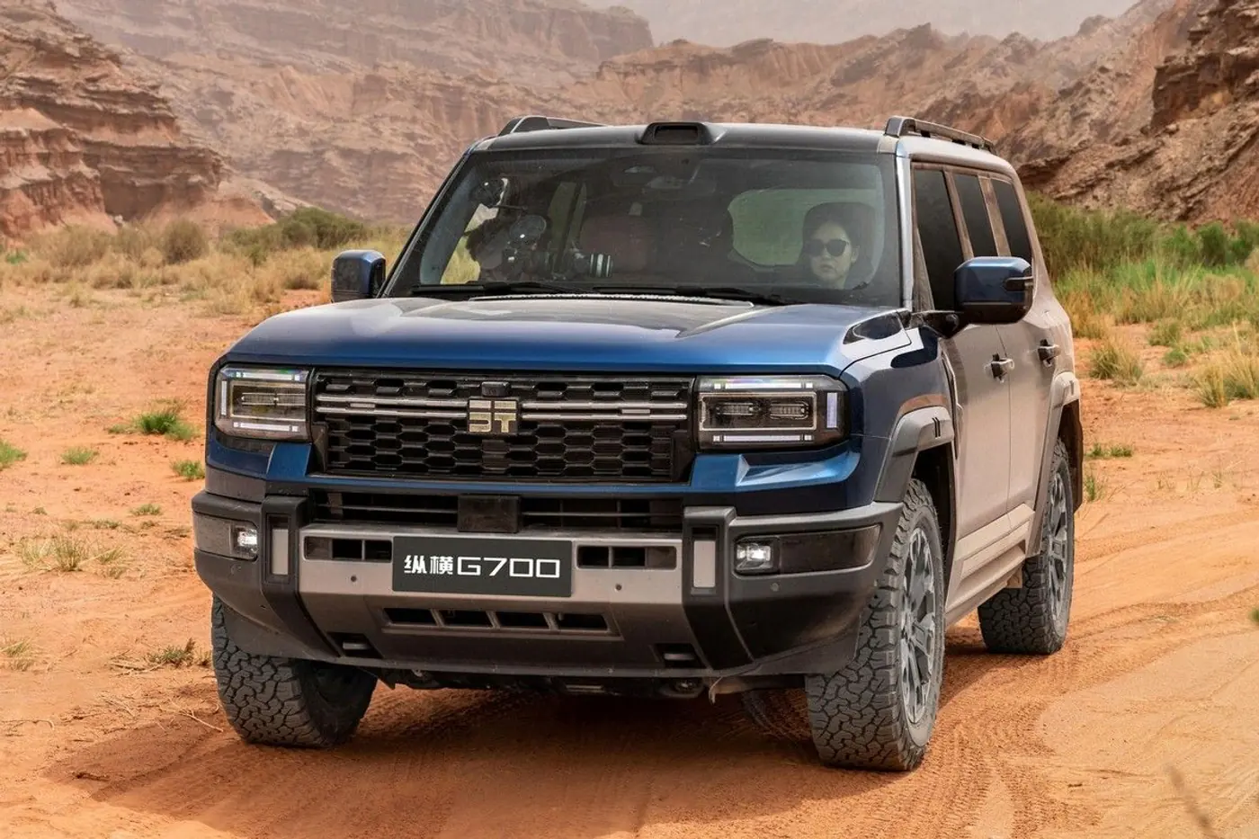 Новые гибриды, «электрички» и SUV из Китая: премьеры автошоу в Чэнду