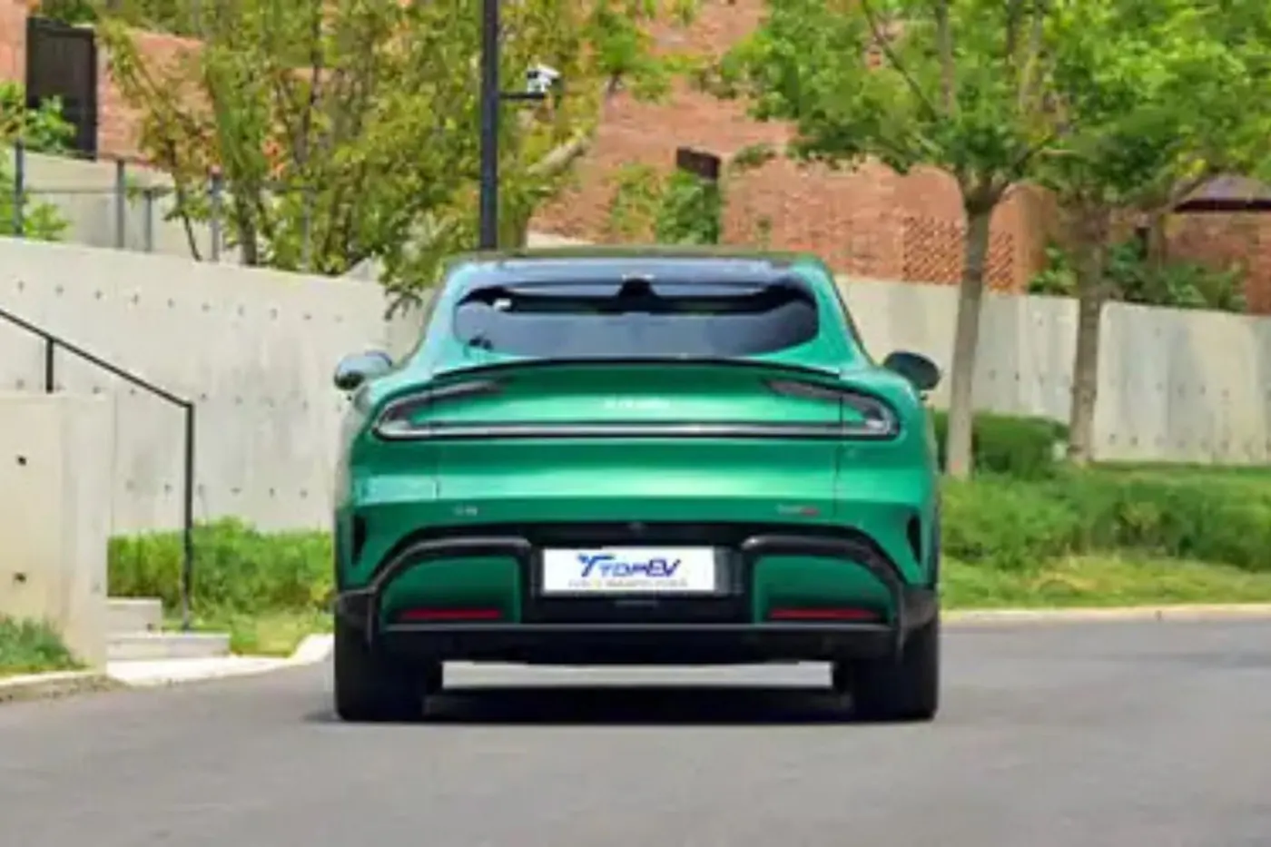 Бывший дизайнер Lamborghini и Porsche возглавит дизайн-отдел Xiaomi Auto в Европе