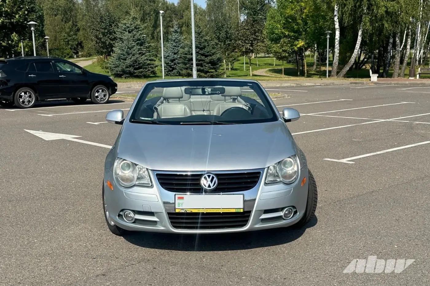 «Она рассчитана на комфорт водителя»: мнение владельца кабриолета Volkswagen Eos