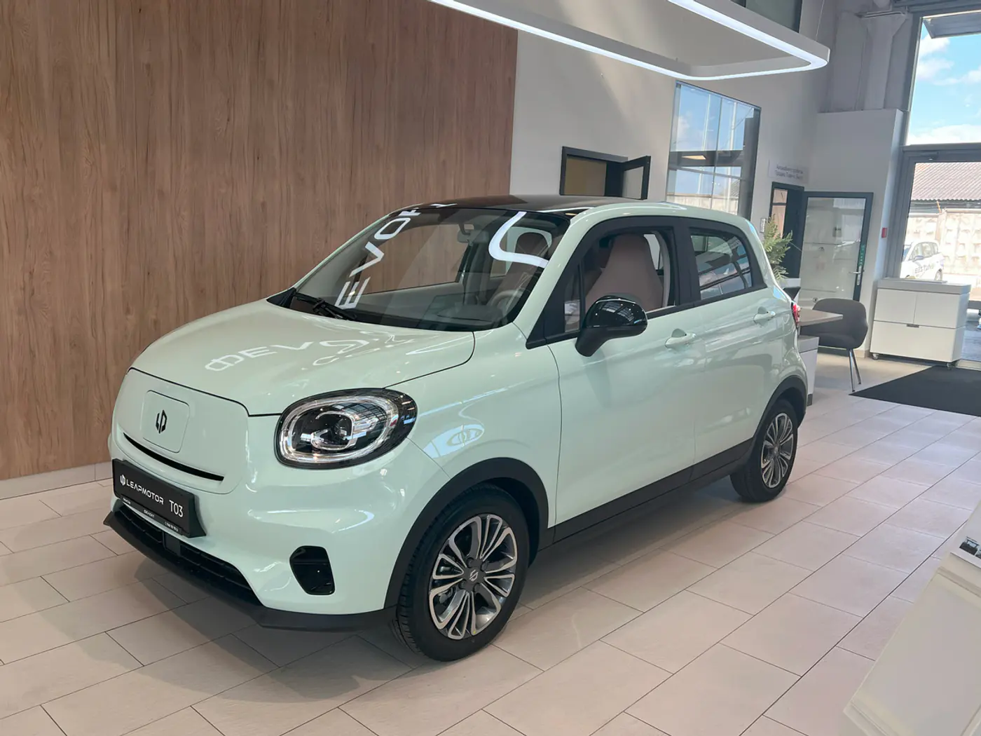 В Беларусь приехал сити-кар Leapmotor T03 с запасом хода в 403 км. Сколько стоит?