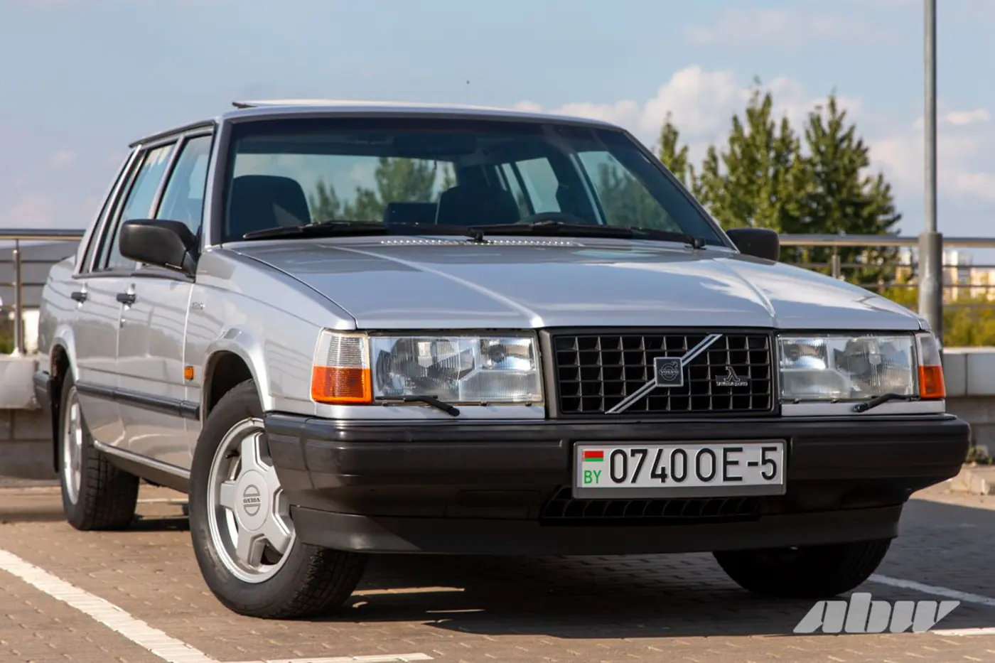 «Он никогда не станет новым». Белорус – о восстановлении Volvo 740 GLT