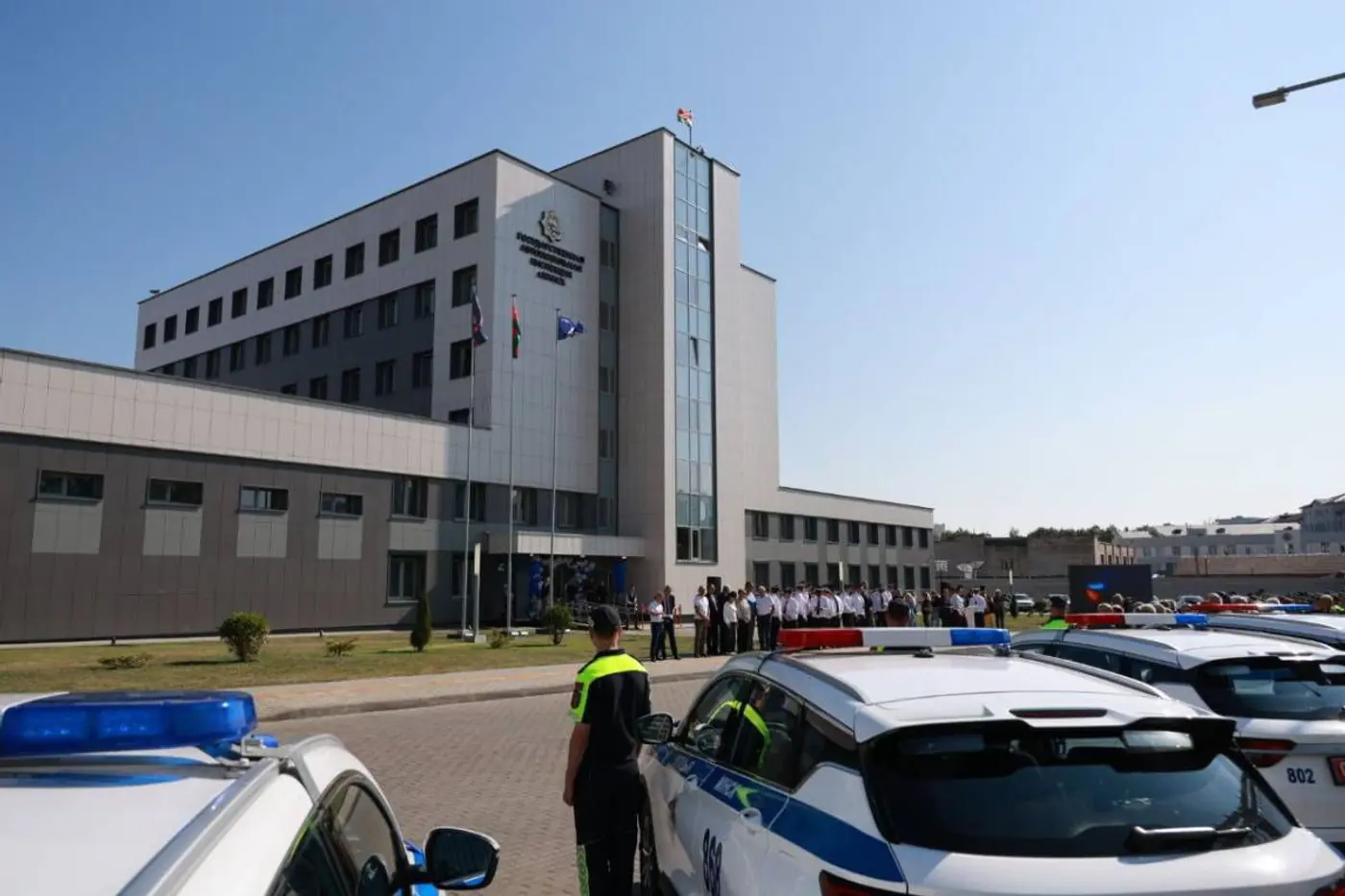 С наградами и ключами от новых авто: здание ГАИ Минска открыли после реконструкции