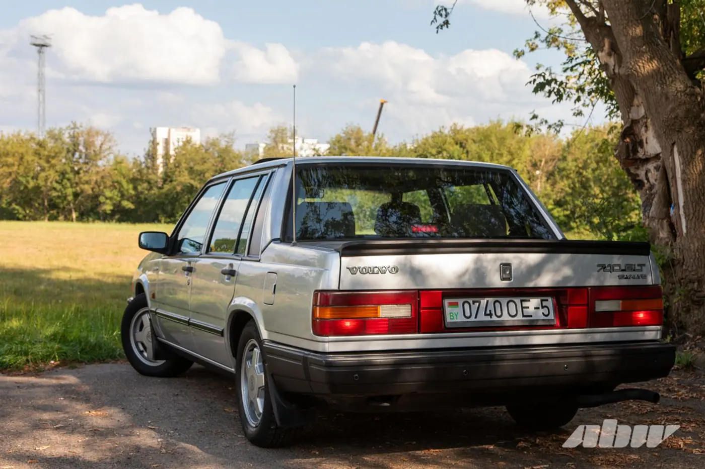 «Он никогда не станет новым». Белорус – о восстановлении Volvo 740 GLT