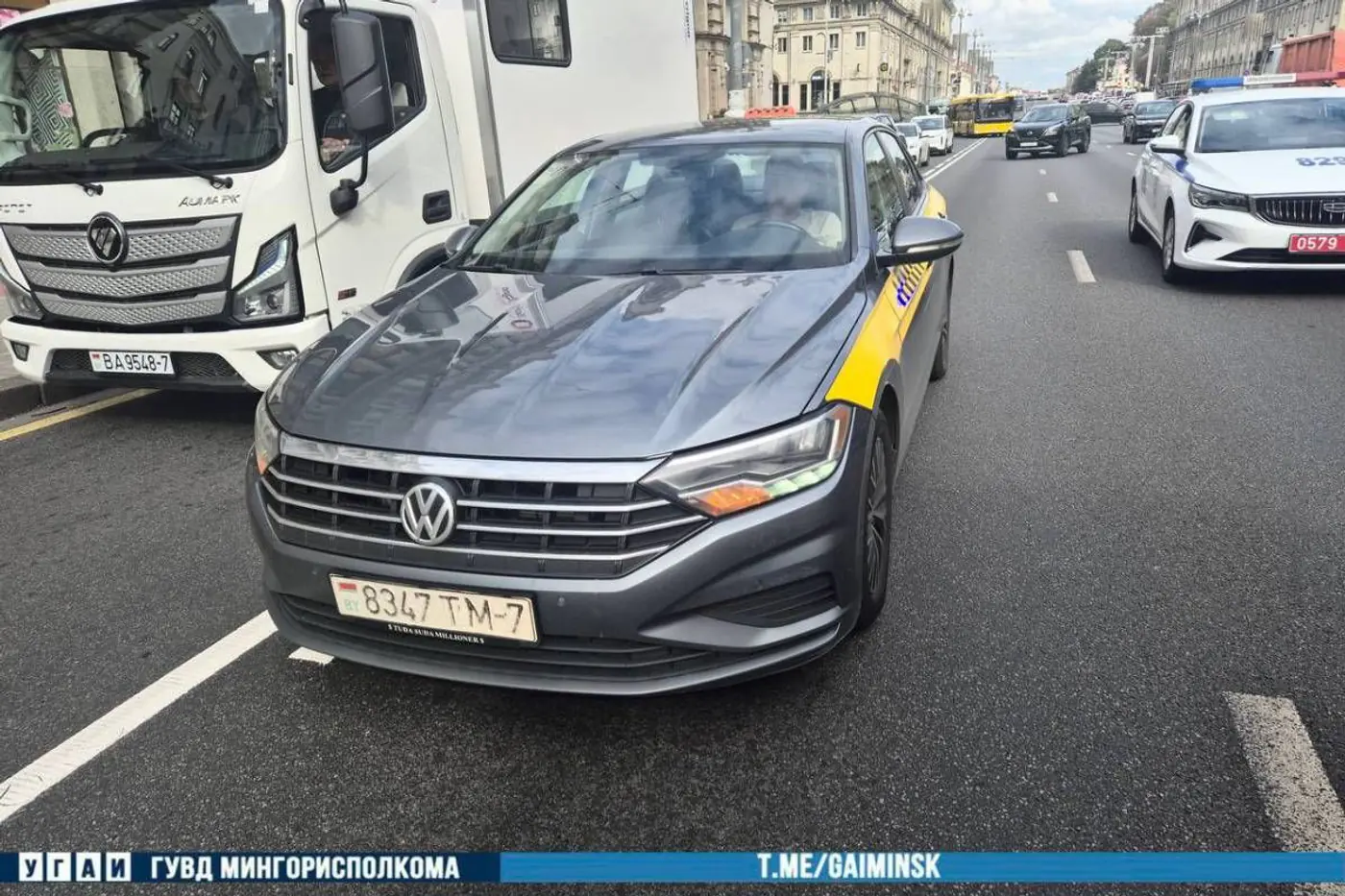 Авария мотоцикла и такси в центре Минска: как это было