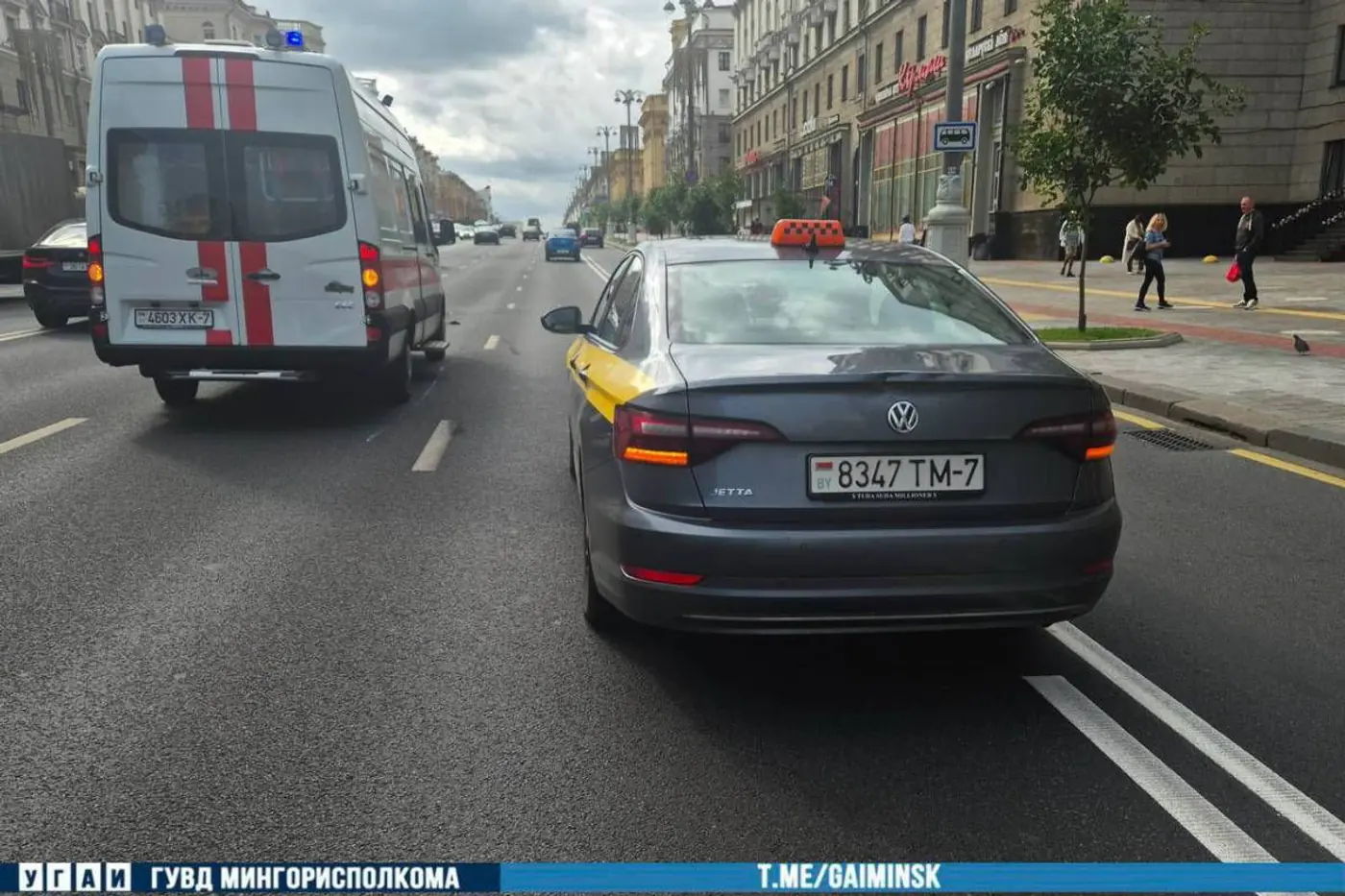 Авария мотоцикла и такси в центре Минска: как это было