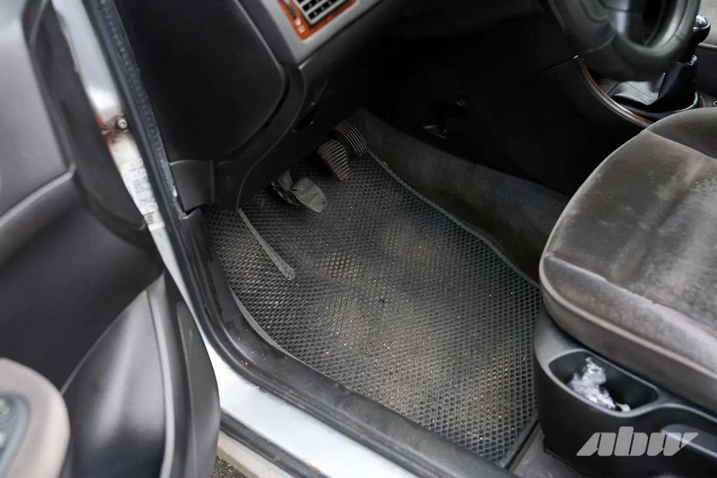 «Продать жалко, хотя возраст дает о себе знать»: мнение владельца Peugeot 307